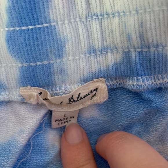 Bundle of tie dye shorts - Picture 5 of 6